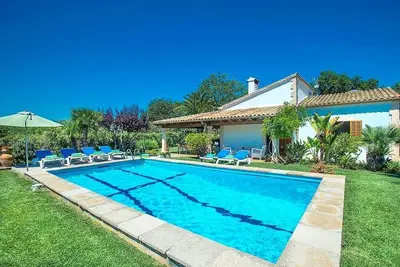 Villa Geranios, country house a few minutes driving from Pollensa