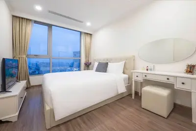 Image de Vinhomes Central Park - Spacious 2 Bedroom Apartment