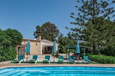 Image de Maison de vacances Cala Bona pour 1 - 8 personnes avec 4 chambres à coucher - Maison de vacances