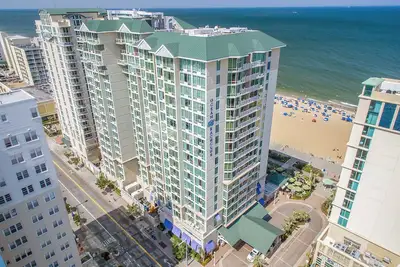 Image de Beachside Location! Beautiful 2 Bedroom Condo in Virginia Beach - Sleeps 6!