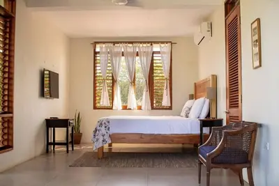 Image de Upful Villa I Airy, spacious, light-filled, modern-rustic family villa w/pool