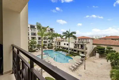 Image de Pc301 - Pool View - Perfect for a couple - Close to Palm Beach - 1br
