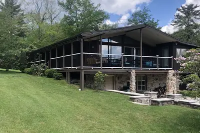 Image de Nature’s Best cabin1 hr. to Psu. Great view. Perfect for outdoorsman. Sleeps 8