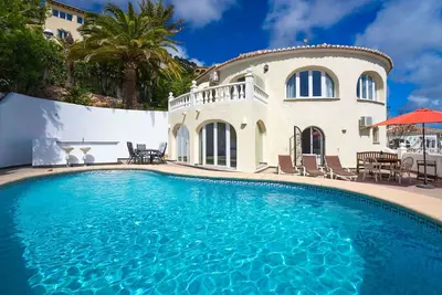 Image de Maison de vacances privée avec piscine privée, climatisation, Wifi, Tv, terrasse, vue panoramique