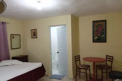 Image de Guest house, annex to the main house, back on terrace or patio
