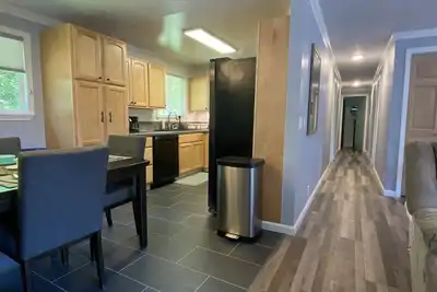 Image de Newly renovated and secluded beach getaway