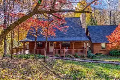 Image de Cowpoke's Dream: Free Attraction Tickets, Fireplace, Wooded View & Close to Dollywood