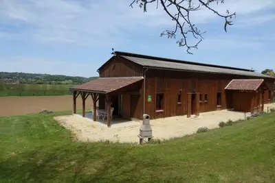 Image de Maison avec Cheminée, Terrasse et Wifi proche de Domme