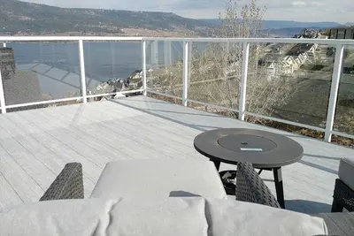 Image de April & May Special Pricing / Lake & Forest View Cottage - Pet Friendly