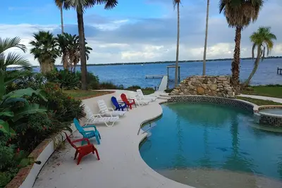 Image de Inter-Coastal 2 Apts. within Villa, heated pool & waterfront, sleeps 9