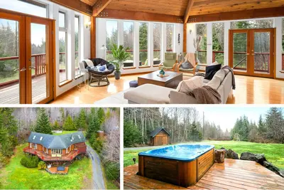 Image de ✦ A serene coastal retreat w/ hot tub ♨, large yard, wraparound deck, firepit