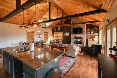 Image de Amazing Property with Great Views, Lots of Space - You won't want to leave!