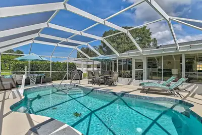 Image de Laughing Pelican Home - Private Pool Oasis, Close to Beaches, Modern Amenities, Relaxing Retreat!