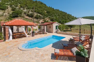 Superbe maison avec 1 chambre à Postira