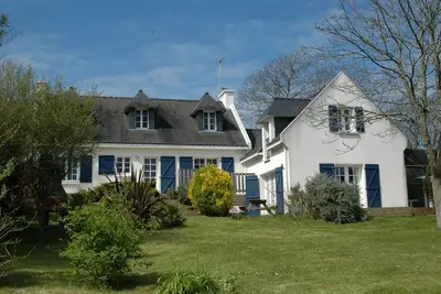 Image de Villa typique prés d'un petit port, piscine chauffée(28°), jaccuzi(37°), billard