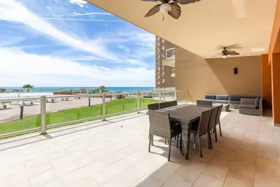 Image de Las Palomas Ground‑Floor 2br/2ba Ocean‑View Condo, Steps to the Pools & Beach