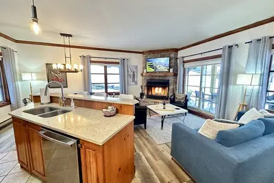 Image de True ski in/out - large heated pool in summer!