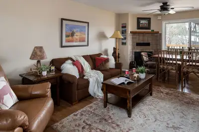 Image de Outpost: Pitchfork 432 - Close to Snow King Mtn!