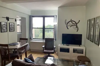 Image de Great Location. . . Great View. . . Uws Studio with Separate Sleeping Area