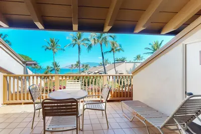 Image de Ocean-view condo on top floor with lagoon pool, hot tub, Ac, W/D, great location