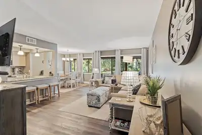 Image de 3br Palmetto Dunes villa in beautiful, tranquil neighborhood-walk/bike to beach!