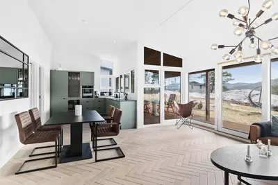 Image de Modern Sleeps 14 w/ Panoramic Fjord-View, PetsOK