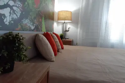 Image de Spacious Apt Step to the River (1f)
