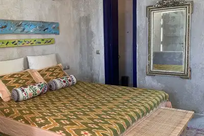 Image de Sophisticated studio with stunning view