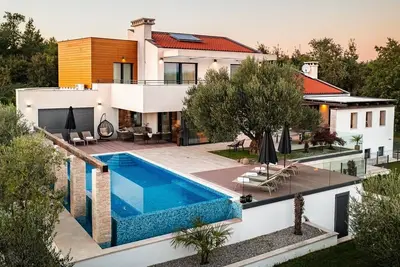 Image de Stylish Villa Pedena with a pool and a gym