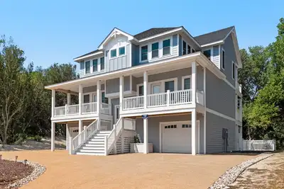 Image de Blue Skies: Private Pool, Spa, Game Room