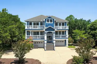 Image de Sidebar: Saltwater Pool, Game Room, Club Amenities