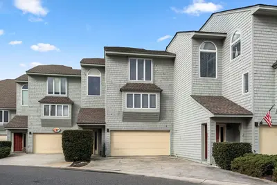 Image de Carr'd Aweigh: Oceanside Condo, Shared Pool