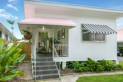 Image de Stylish & Pet-Friendly Getaway – Your Tropical Escape Awaits