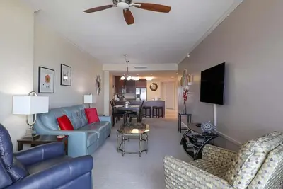 Image de Beautiful 2 Bedroom / 2 Bathroom Penthouse