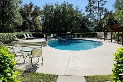 Image de Lovely Condo in Gated Harbour Oaks walking distance to the Village