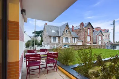 À 50m de la plage, bel appartement pour 6