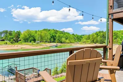 Image de Serene Douglas Lake Cabin w Private Dock + Views!