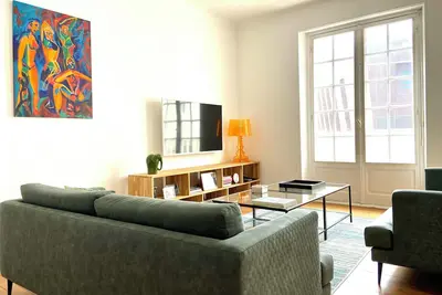 Image de Appartement standing 3 chambres / Hyper centre / 5 mn pied Grande plage /Parking