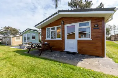 Image de Pine Tree Cabin - Deux Chambres Maison, Couchages 4