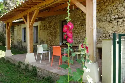 Image de Maison avec jardin, 4 personnes, au cœur des vignes, proche de la Cèze.