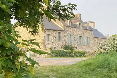 Image de Nature, authenticité, et  art de vivre dans une jolie maison  sur la Rance