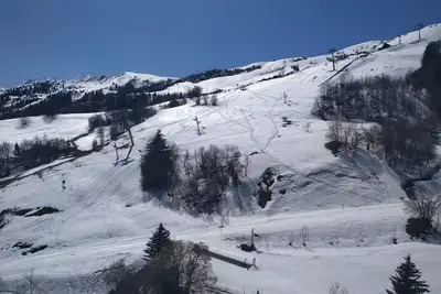 Image de studio 4pers vue piste