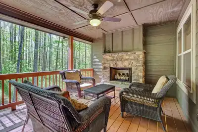 Image de Perfect Vacation Home in Sapphire Valley - Black Oak