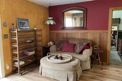 Image de Beautifully decorated Cottage on 30 acre ranch, accommodations for horses extra