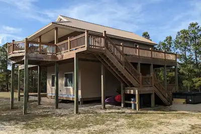 Image de Beautiful Secluded Carova Beach House - Hot tub - Pet yard with access door