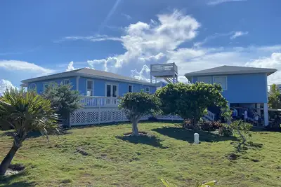 Barefoot Bay - beach house w/ 3 pods, views of Atlantic Ocean & Sea of Abaco