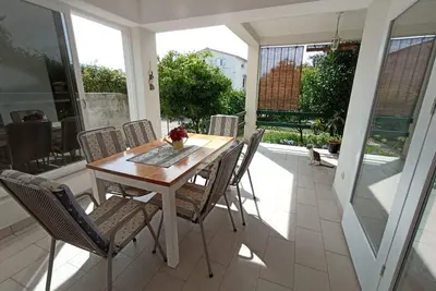 Image de Appartement de deux chambres avec la terrasse Orebic, Peljesac (A-16448-a)
