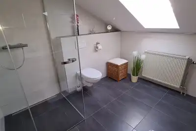 Image de Große 100m2-ferienwohnung im Dachgeschoss für 6 Personen