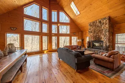 Image de Swan Lodge - Walking distance to downtown Saugatuck - Modern Cabin Getaway!