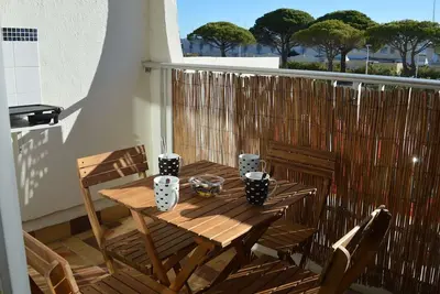 Image de Studio Cabine lumineux, loggia & plancha à Port Camargue, 4 couchages, ménage inclus